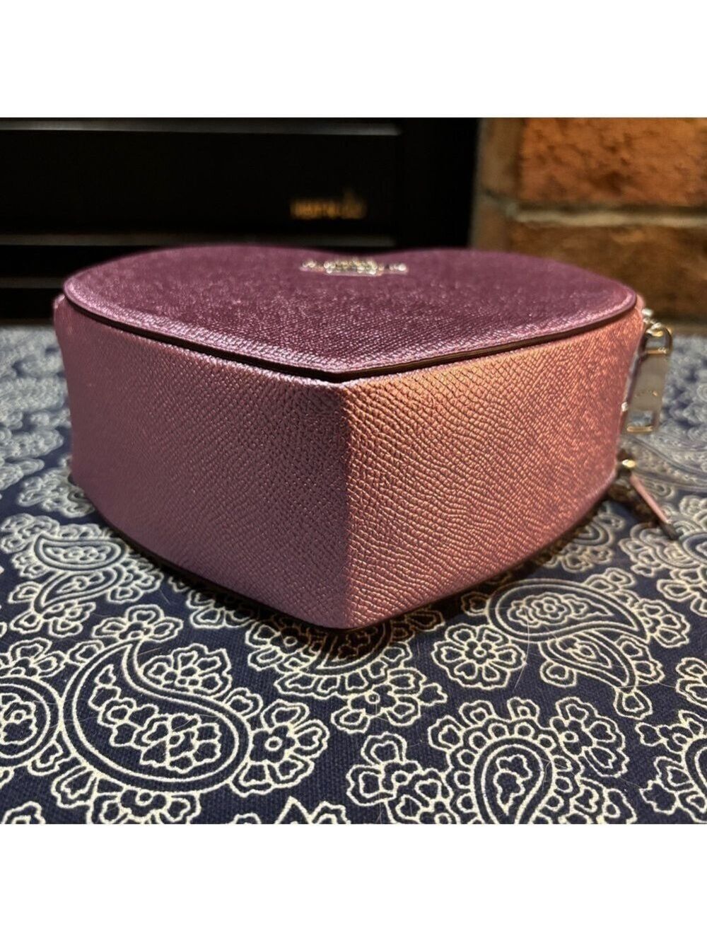 💖 NWT COACH Heart Crossbody Bag - Metallic Pink/Purple 💖 - Picture 5 of 9